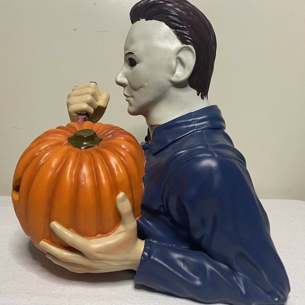 Spirit Halloween Michael Myers Ceramic Statue - Picture 2 of 3